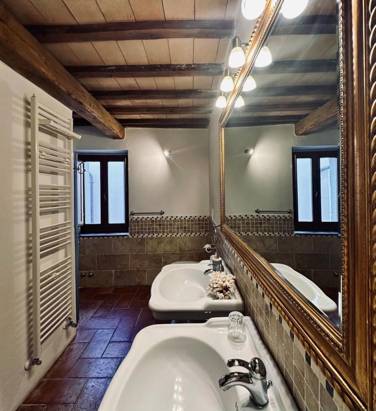 Santa Monaca Medieval Apartment *